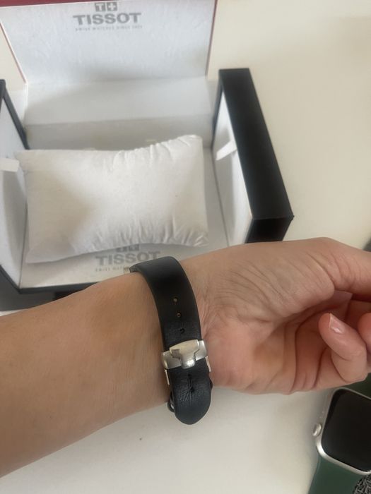 Часовник Tissot-дамски