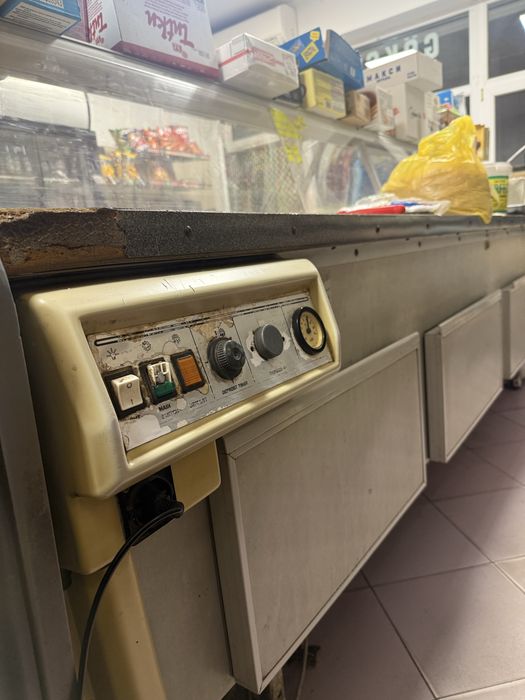 Хоризонтална витрина 3 метра АRNEG