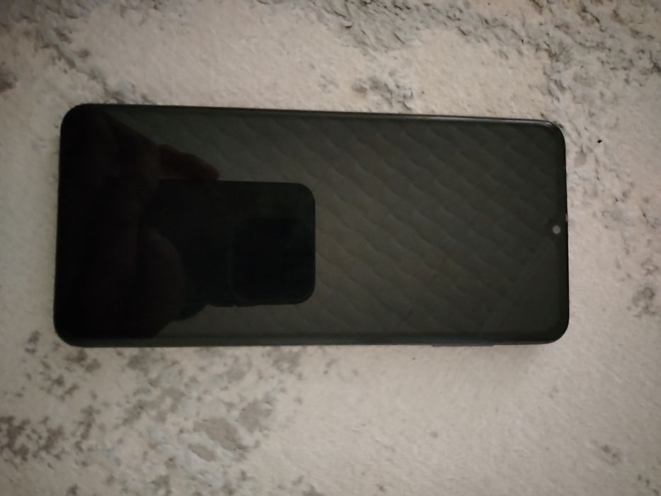 Продам Samsung A12 Redmi9