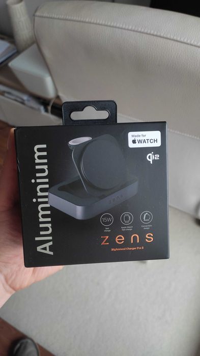 zens nightstand charger pro 2 qi2