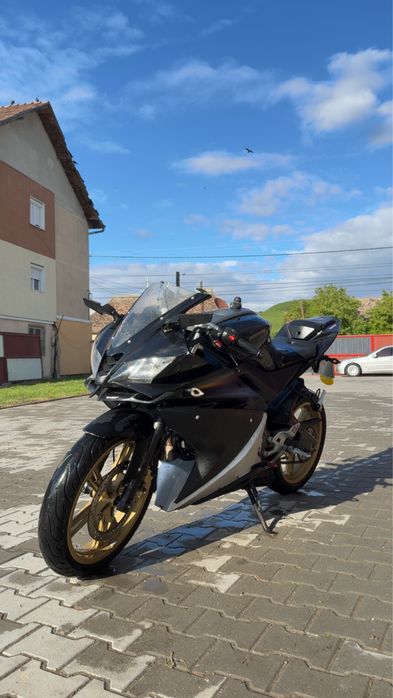 Vând Yamaha YZF-R125, an 2012