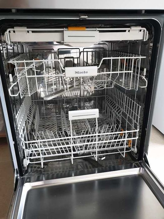 Инокс Miele Съдомиялна - Auto Open - 14 Комплекта - Свободностояща