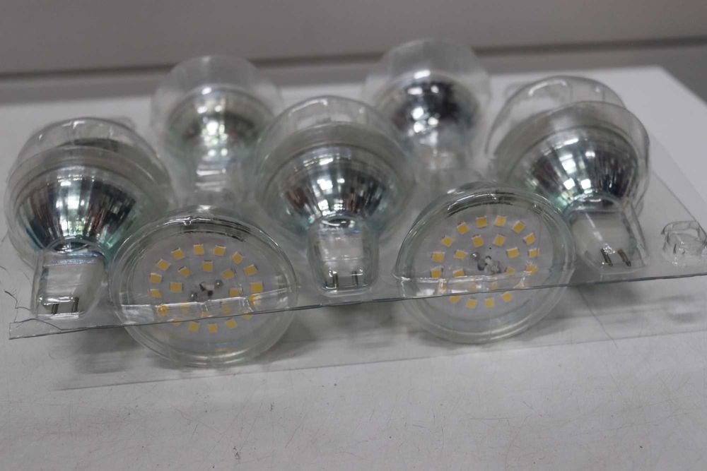 LED крушки DiCUNO MR16 50W халогенен еквивалент 12V AC/DC недимируеми, GU5.3 двупинов цокъл 4000K естествено бяло 120° ъгъл на лъча 500LM, 10 броя