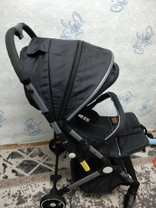 Продам детскую коляску