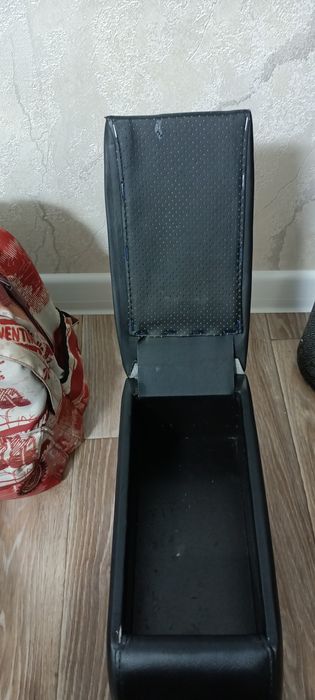 Продам подлокотник