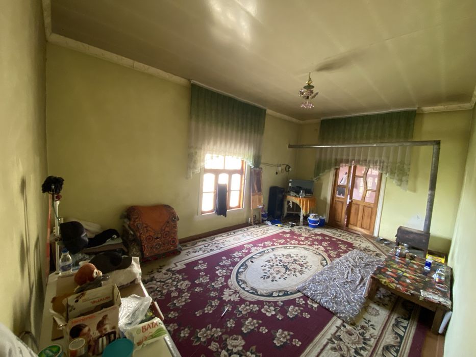 Uy sotiladi maydoni 15 stiq