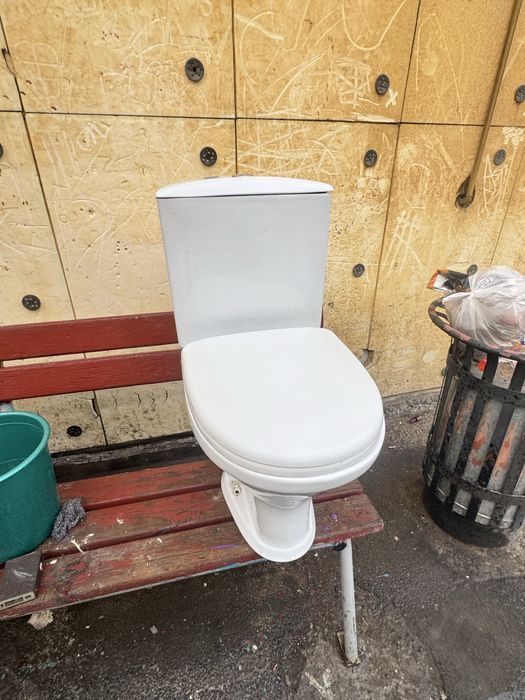 Продается бу унитаз