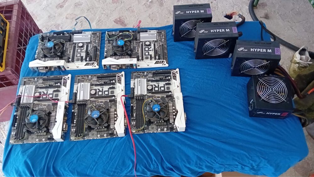 Pachet componente PC - 5x ASRock B250 Pro4+ 3x Surse FSP Hyper M