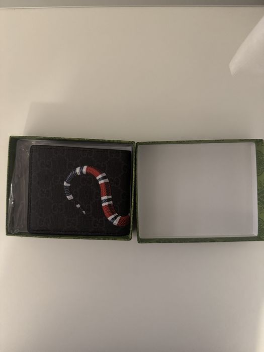 Portofel Gucci cu model