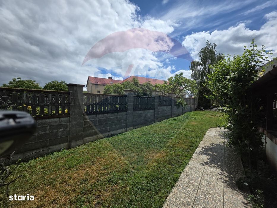 Casă solida 3 dormitoare si teren de 647 mp în zona Aradul Nou