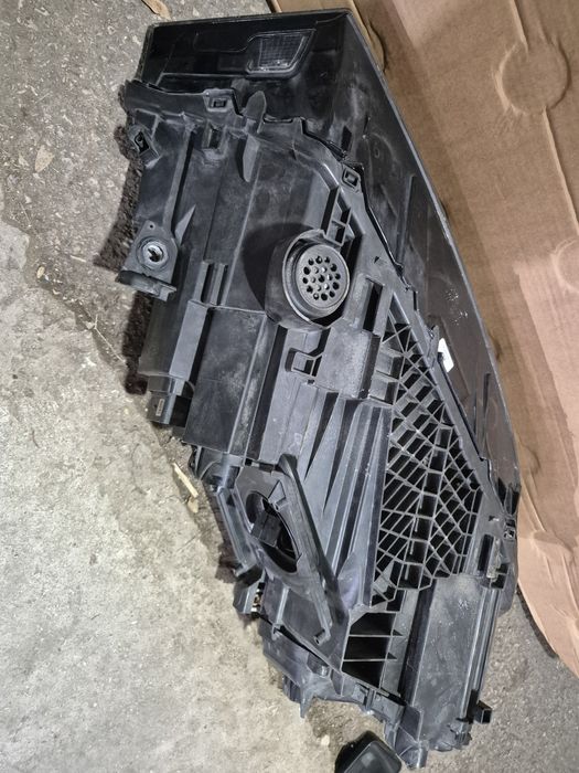 Ляв фар Audi Q7 4M  Ауди КЮ7 SQ Matrix