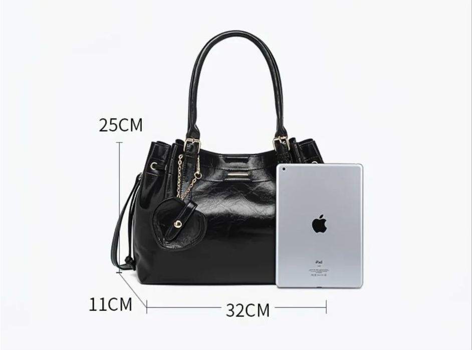 Сумка из экокожи с косметичкой