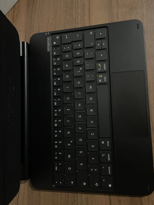 Tastatură magnetică pentru iPad Air 11", iPad Pro 11"