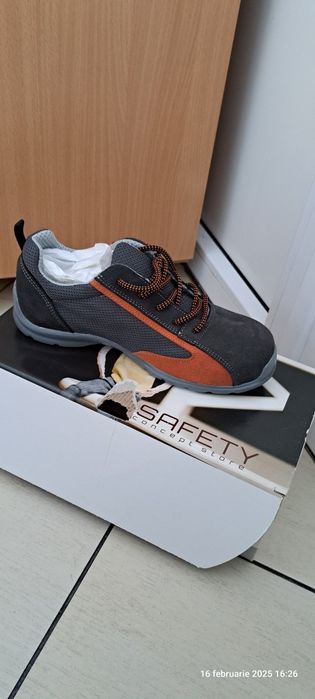 Pantofi de protectie Eagle S1P SRC  Renania nr 39