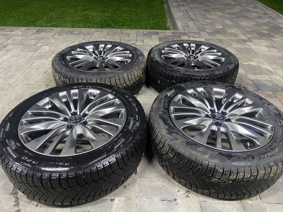 Продам полный комплект зимнии дисков с шинами. Размер 235/55/20