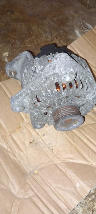 Vând alternator bmw 320 td