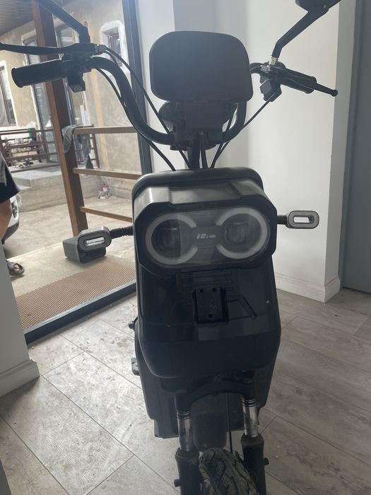 Электроскутер,танк