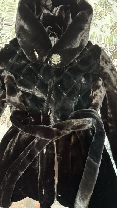 Продам шубку новую