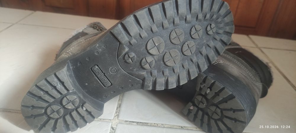 Полусапожки женские.