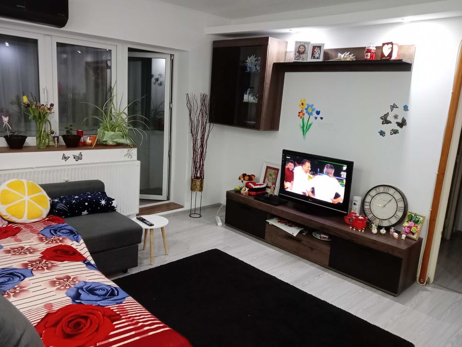 Caut colega de apartament