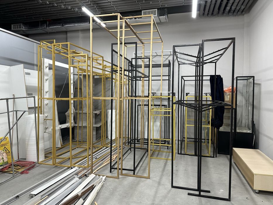 Мебель для бутика рейл