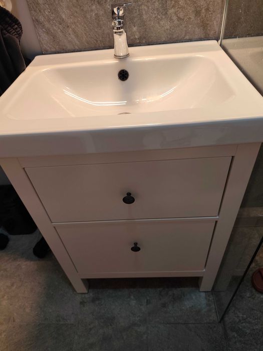 URGENT vând dulap baie Ikea gama Hemnes
