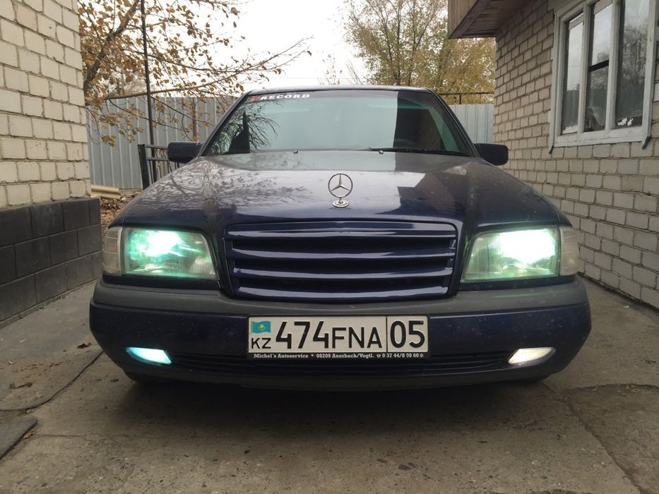 Бампер мерс 124,210,211,140,202,201,190