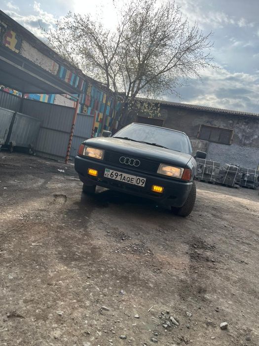 Продам Ауди 80 б3