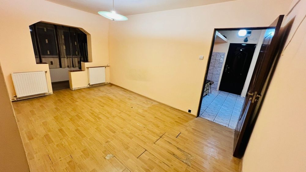 Apartament 2 camere parter.