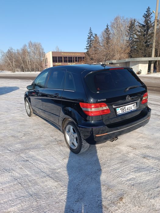 Продам достойный Мерседес B200