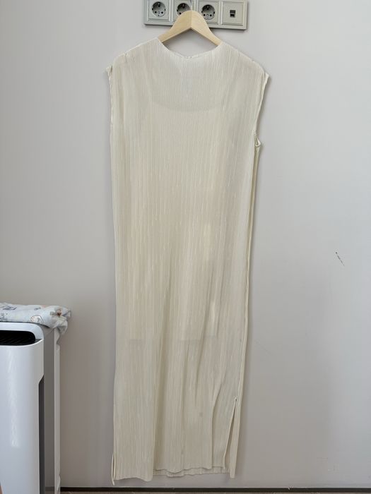 Продам платье MANGO