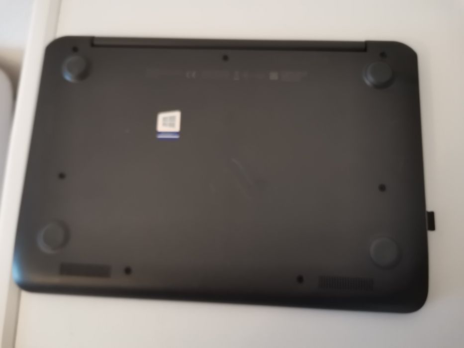 Laptop  HP Stream.