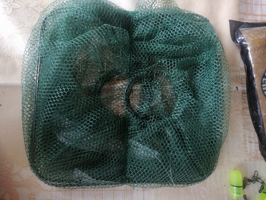 Продам спининги с катушками