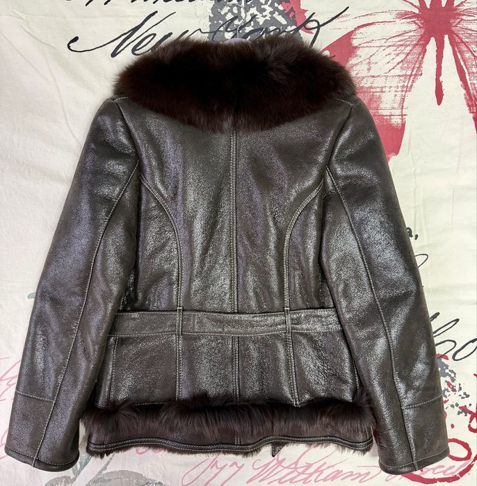 Cojoc scurt Vesa, blana miel si vulpe polara