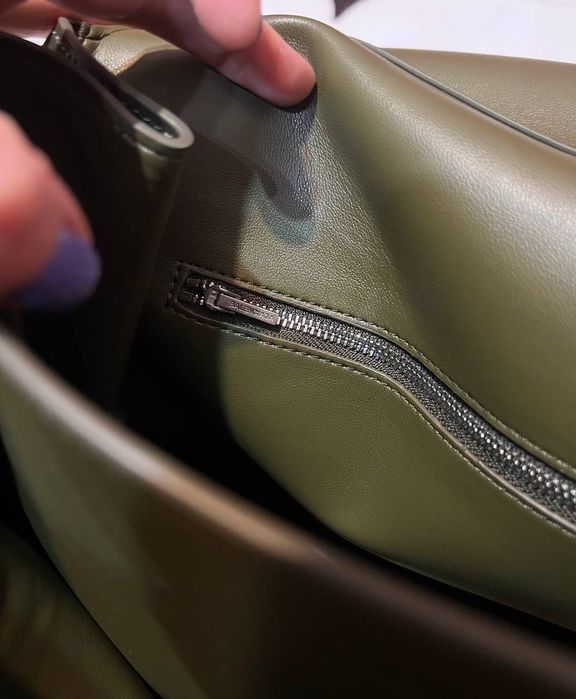 Чанта кожена balenciaga