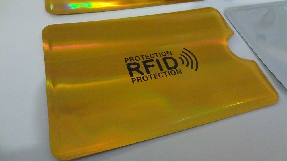 Защитен калъв за банкови карти (2 броя)