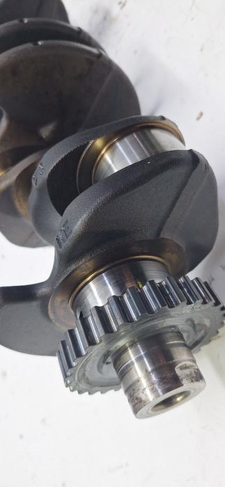 Vibrochen Arbore Man Tge Box Uy_ 2017 - 2021 2.0 Tdi Dava Daw Dau Daub 04L105101A
