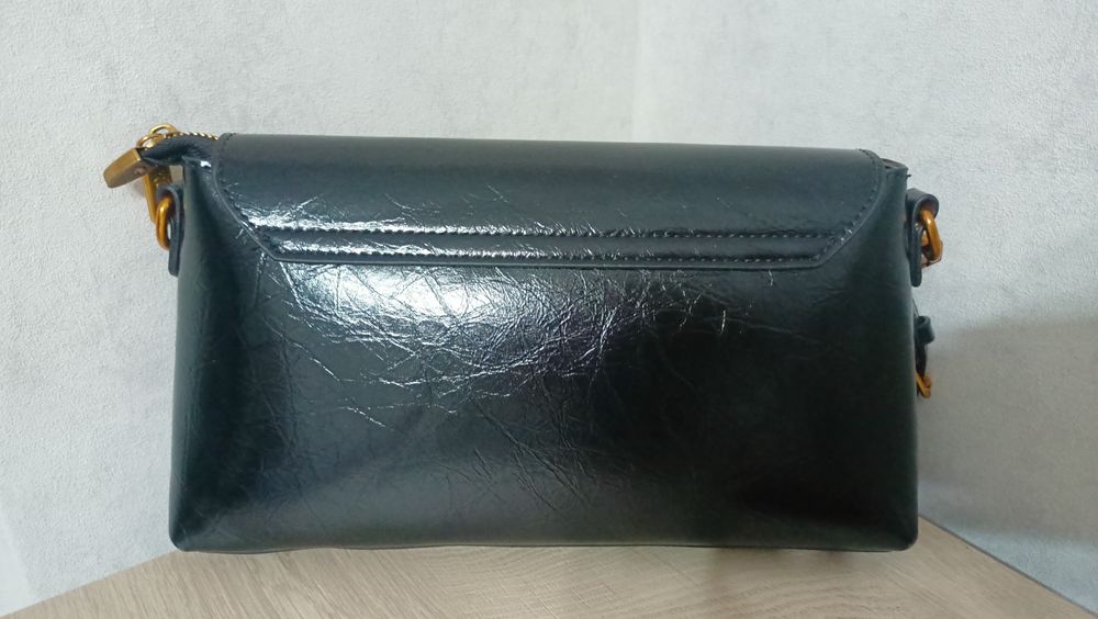 Продам сумочку новую