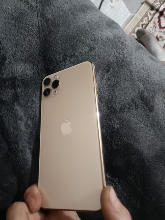 Продам 11 про макс