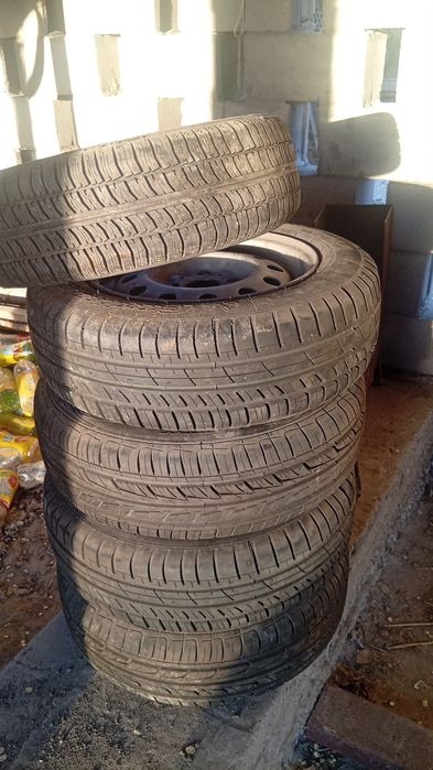 Продам шины новые