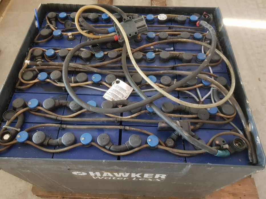 Bateria de tractiune Stivuitor , fotovoltaice , Hawker 48 V / 680 Ah