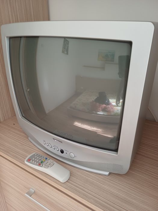 Televizor Samsung 163 cm si TV Samsung cu tub  56