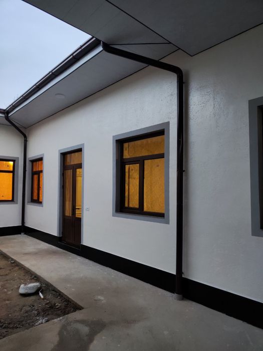 Uchaska sotiladi srochni