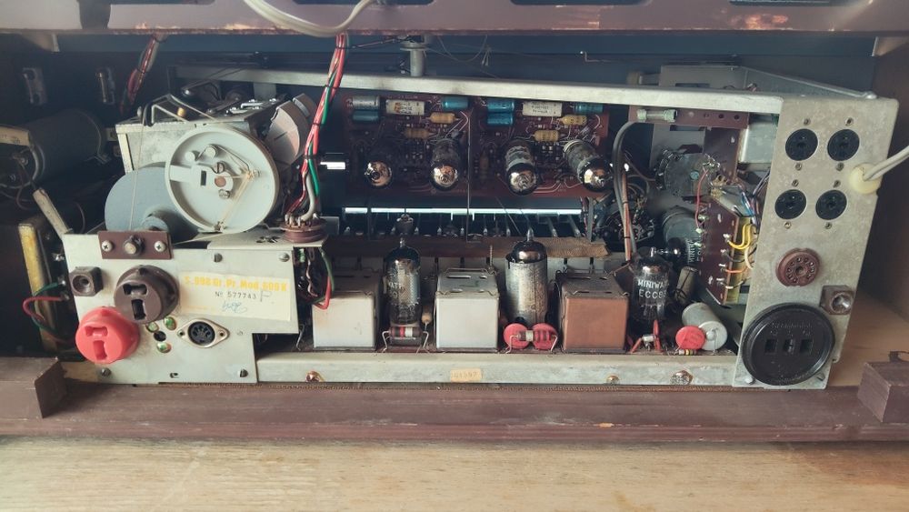 Radioreceptor pe lămpi bang olufsen grand Prix 609