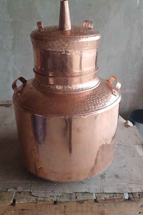Vind cazane de facut tuica