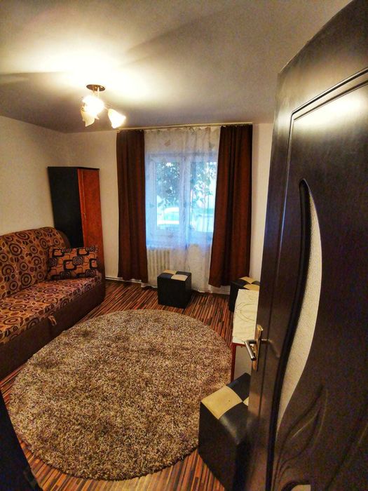 Inchiriez apartament 2 camere