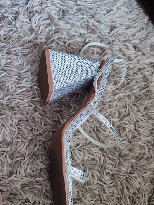 Продам обувь женская