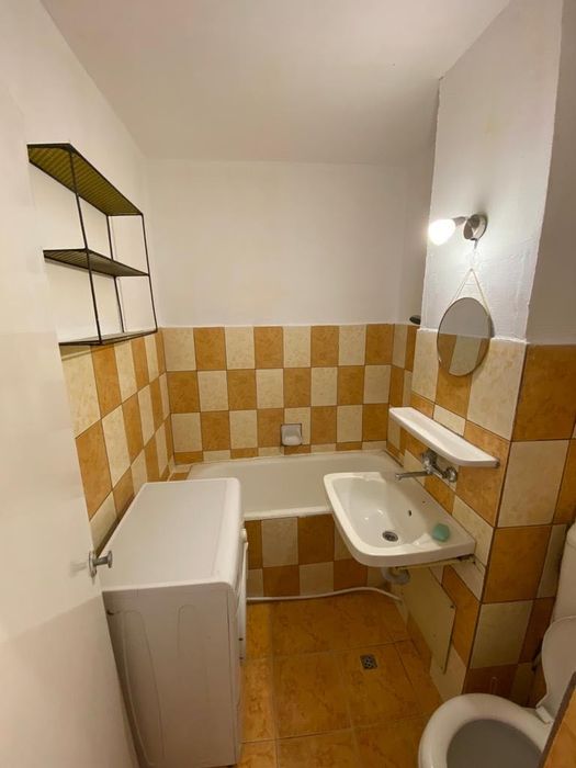 Închiriez garsoniera zona 300 Micalaca