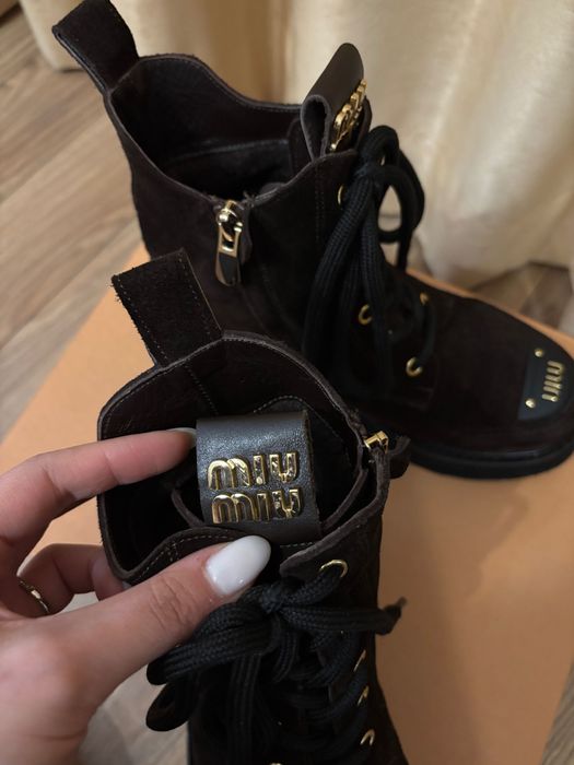 Боти Miu Miu естествен велур р-р 36