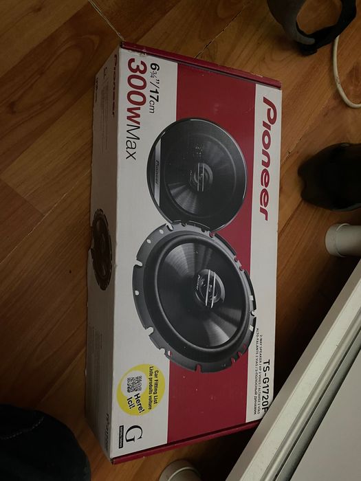 Vând boxe pioneer față/spate